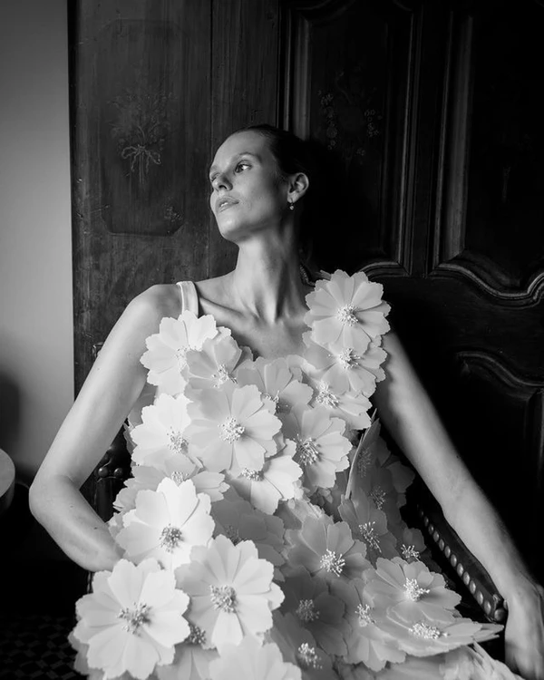20 Textural Bridal Dresses We're Crushing On