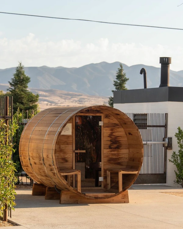 The Best Hotels of California for a Wedding Ceremony and a Couple’s Photoshoot