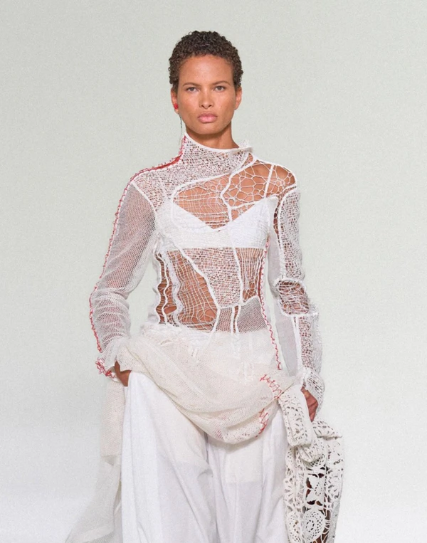 <a href="https://www.bottegaveneta.com/en-us/summer-2027.html">Bottega Veneta</a>