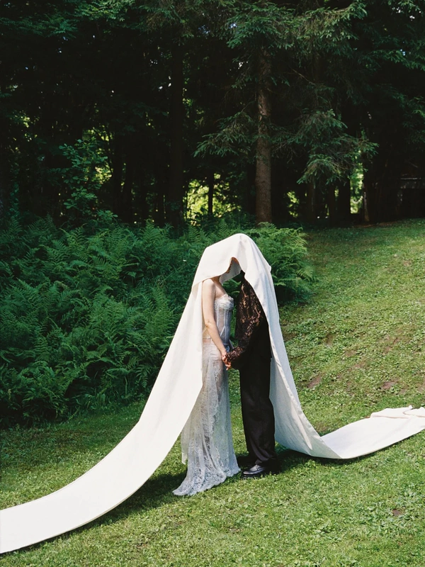 <a href="https://www.instagram.com/weddingpeople/">Wedding People</a>, Photography: <a href="https://www.instagram.com/p/DaNDJgBjFJP/?img_index=1">Daniil Nikulin</a> &amp;&nbsp;<a href="https://www.instagram.com/lakizo_photo/">&nbsp;Lakizo Photo</a>