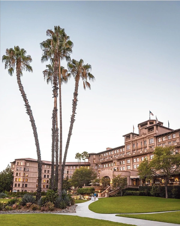 The Best Hotels of California for a Wedding Ceremony and a Couple’s Photoshoot