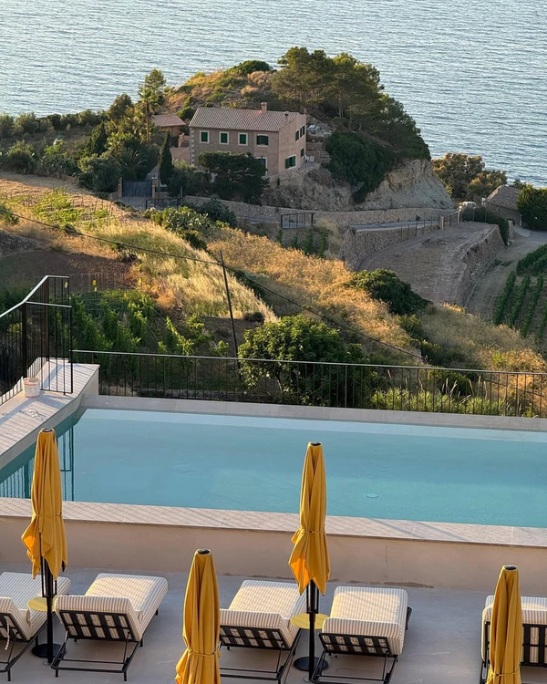 <a href="https://www.instagram.com/p/DbYDH0LjOzw/?img_index=2">Gran Hotel Margalida</a>