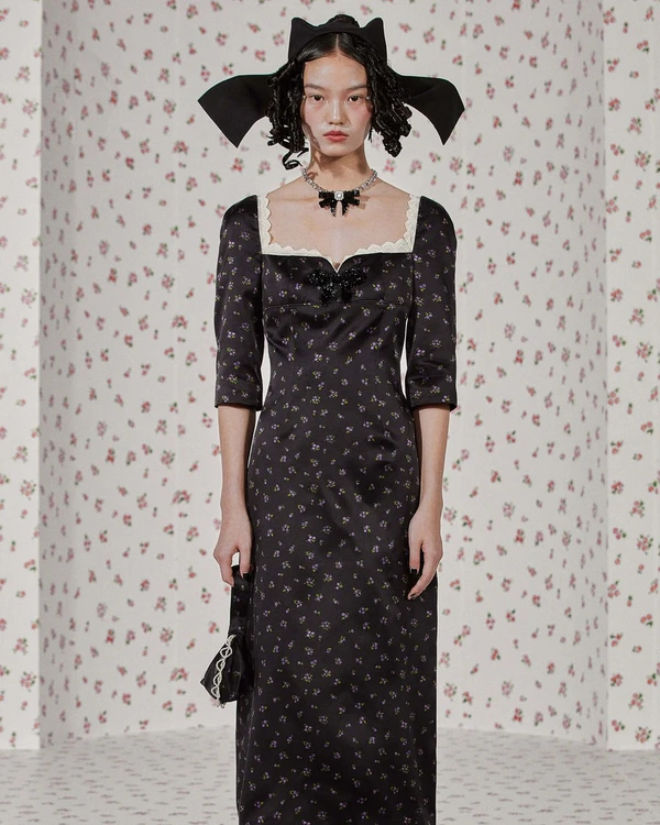 10 Gothcore-Inspired Evening Dresses