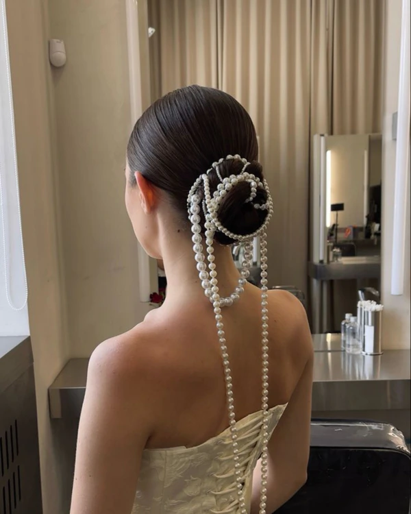 Modern Pearls: An Edit of the Chicest Accessories for the Fashion Bride
