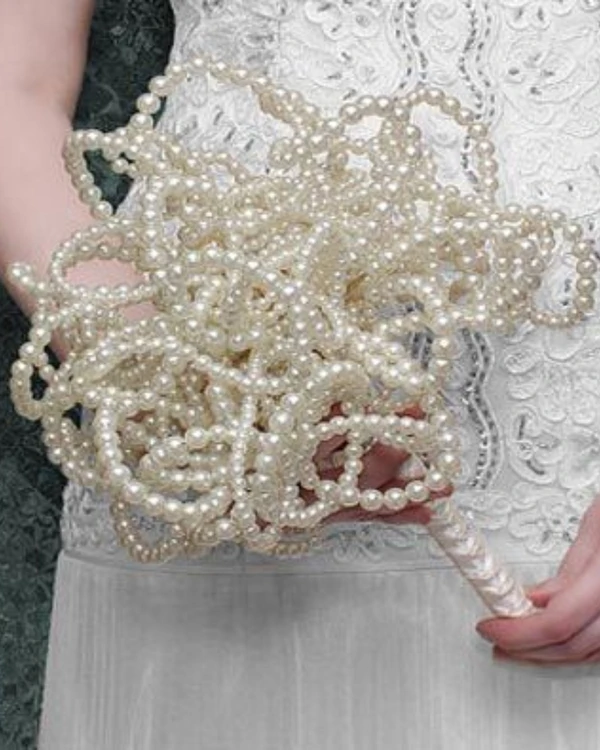 Modern Pearls: An Edit of the Chicest Accessories for the Fashion Bride