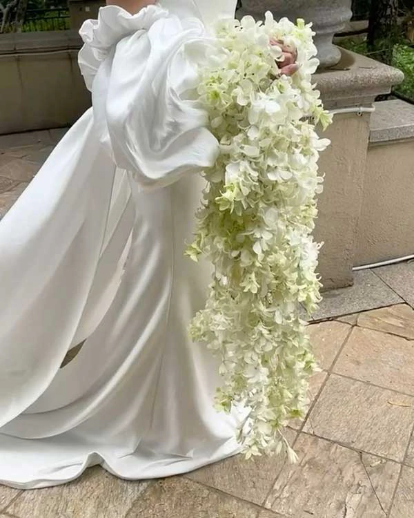 10 Flower Varieties Trending for 2025 Weddings