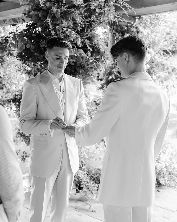 An Enchanting Manor Wedding in the English Countryside