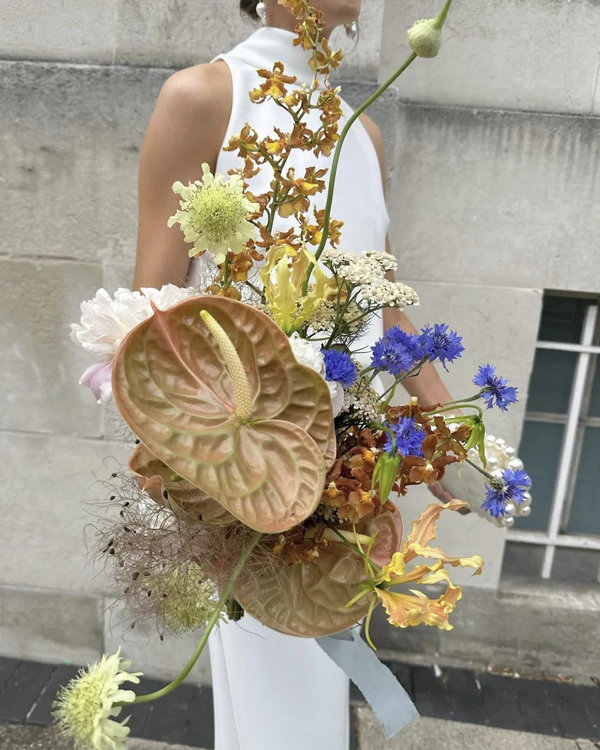 How to Choose Perfect Colors for Your Spring Wedding
