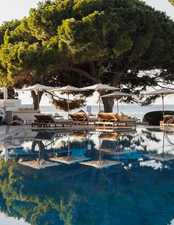 <a href="https://www.instagram.com/p/DVNx8_vDeOG/?img_index=1">ME Ibiza</a>