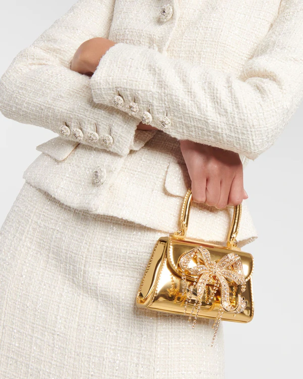 Chic Handbags to Carry on Your Wedding Day