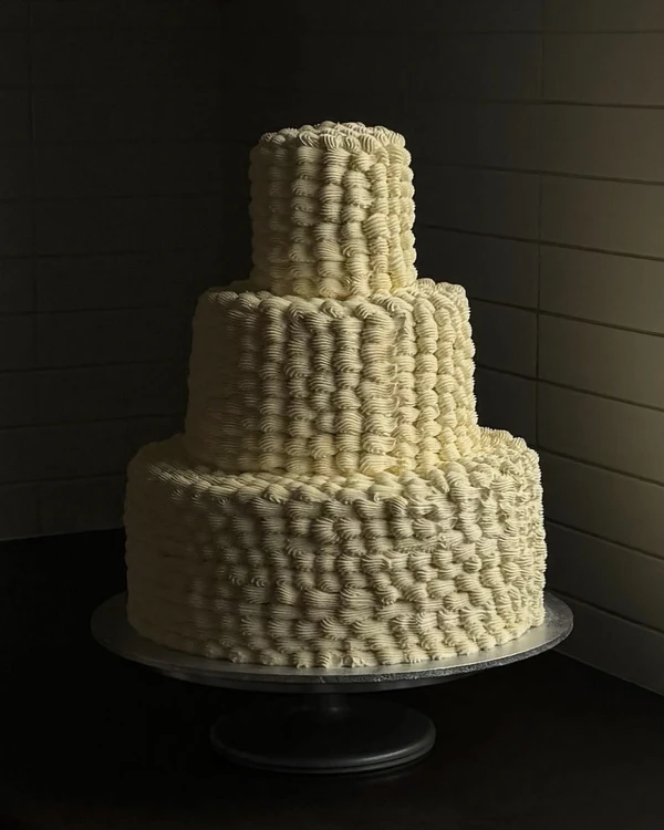 10 Summer Wedding Cake Trends