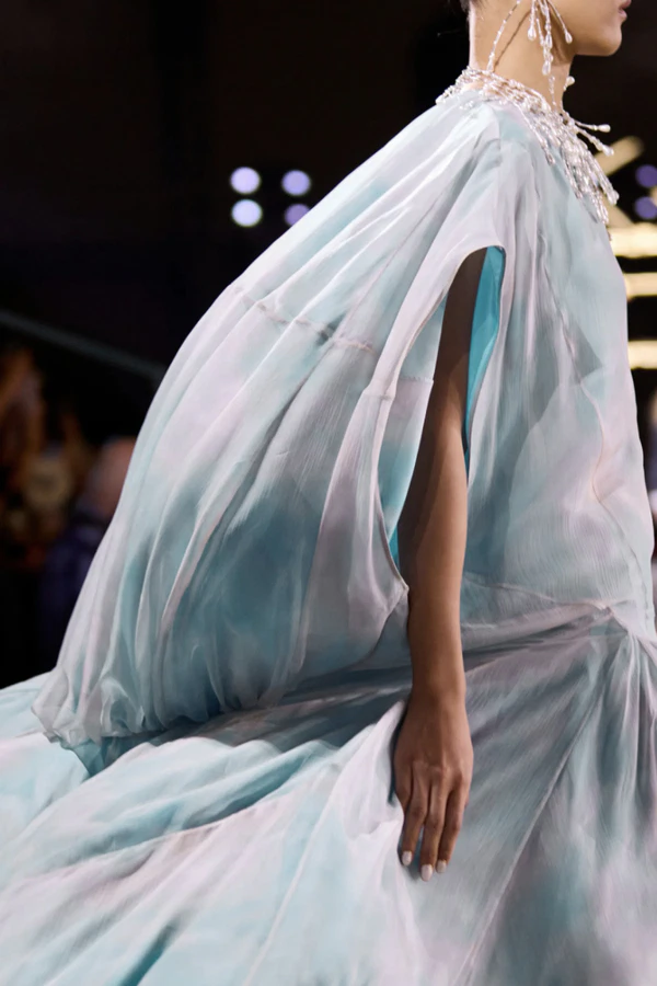 <a href="https://www.chanel.com/gb/fashion/p/27S-PODIUM-054/look-54/">Chanel</a>