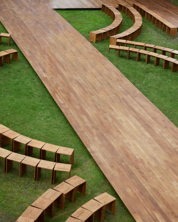30 Fresh Ideas for Unique Aisle & Ceremony Seating