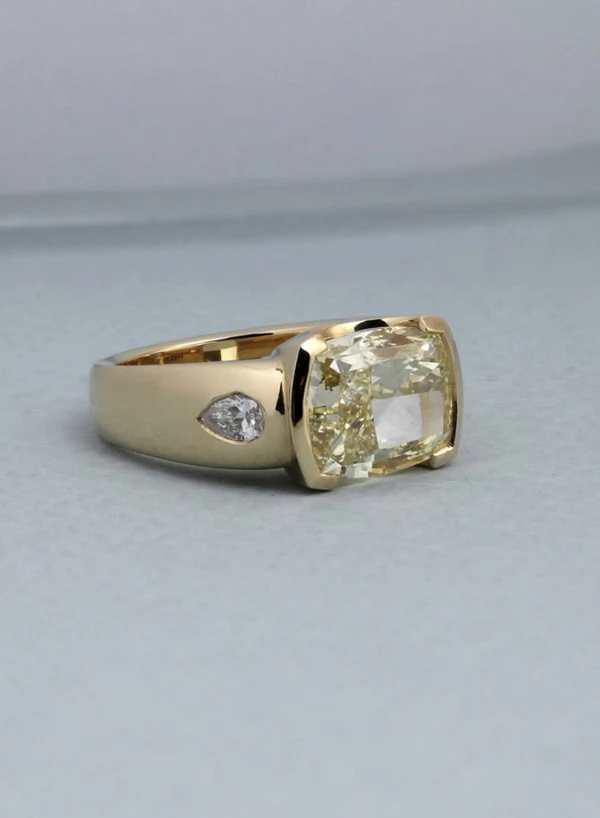 <a href="https://www.instagram.com/p/DWqsXPwFOM3/?img_index=1">Rachel Boston Jewellery </a>