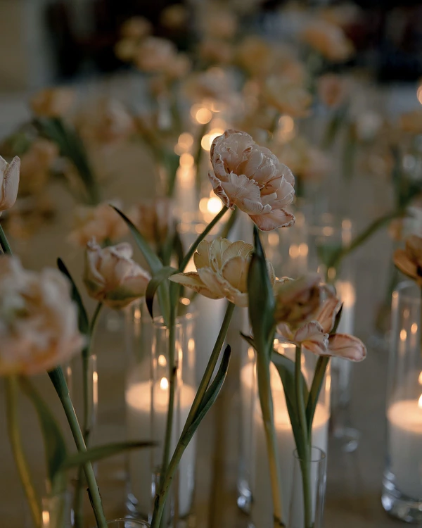 Creative Showcase with Minimalistic Decor from Mon Cheri Wedding Agency — photo 2