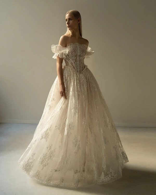 The Best Bridal Hairstyles for Every Wedding Dress Neckline & Silhouette