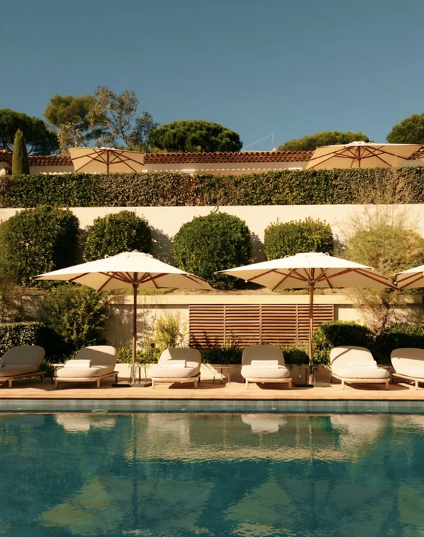 <a href="https://www.instagram.com/p/DUa7PTWgQSX/?img_index=1">La Réserve Ramatuelle</a>