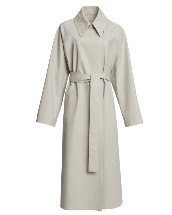 20 Trendy Outerwear Styles for Your Spring Wedding