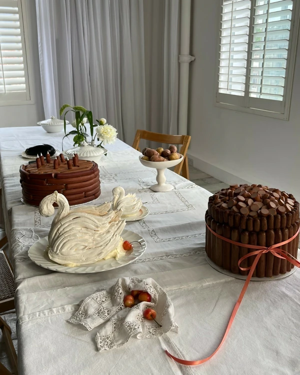 7 Brands for Unique Wedding Table Linens
