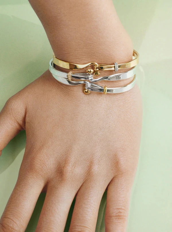 <a href="https://www.instagram.com/p/DauwidoDtiq/" target="_blank" rel="noopener noreferrer">Georg Jensen</a>