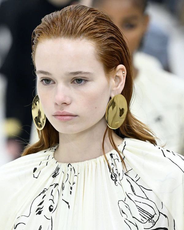 Statement-Making Fall/Winter 2022 Jewelry Trends Brides Will Love