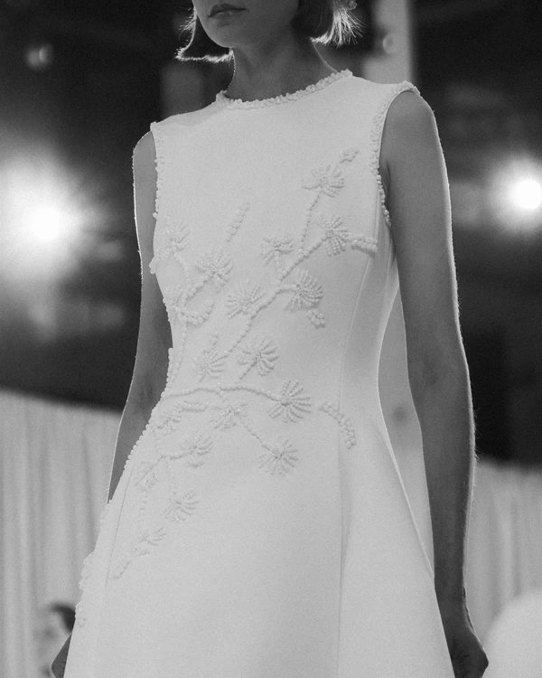 <a href="https://www.instagram.com/isabelsanchiscostura/">Isabel Sanchis</a>, Photography: <a href="https://www.instagram.com/tiposnet/">Tipos</a>