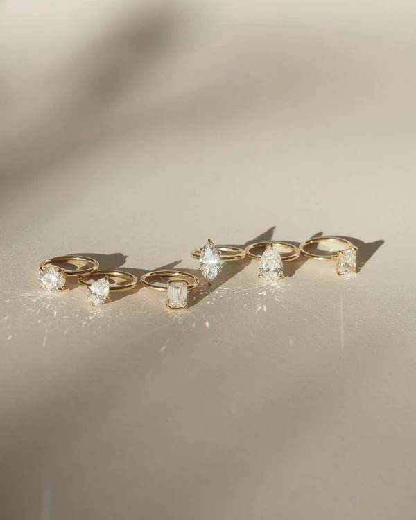 30 Expert Tips for Diamond Engagement & Wedding Ring Shopping