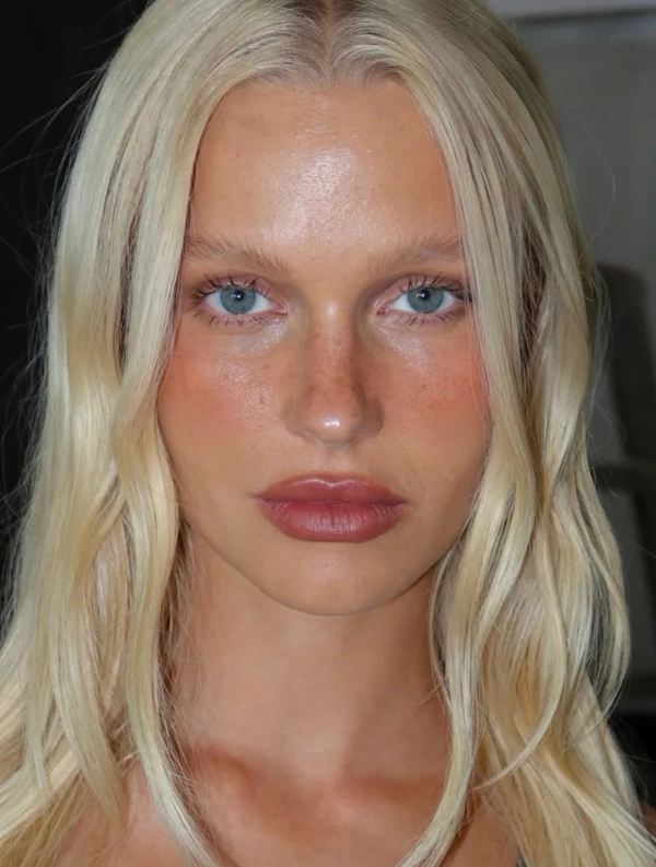 <a href="https://www.instagram.com/p/DWBPoXkCbrh/">Leah Baines</a>