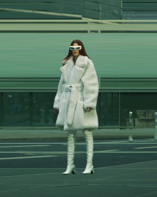 Where to Find Trendy Fur Coats? — photo 1