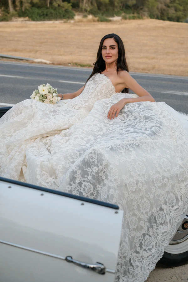 Entrepreneur Eva Garzón’s Elegant Mallorca Wedding in a Breathtaking Open-Air Cathedral