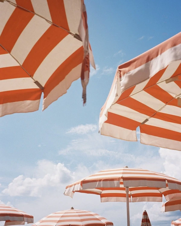 7 Best Beach Clubs in Italy for a Chic ‘La Dolce Vita’ Summer