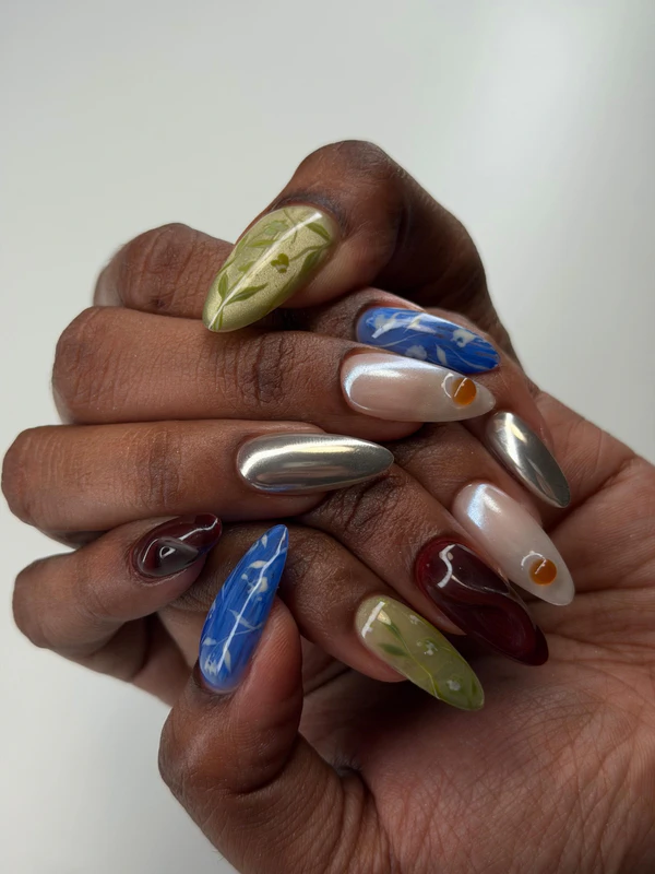 <a href="https://www.instagram.com/p/DX_3pkJCEL6/?img_index=1">Chummy Nails</a>