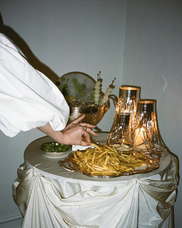 Plan the Perfect Galentine’s Day: 30 Chic Food, Drink, and Decor Ideas