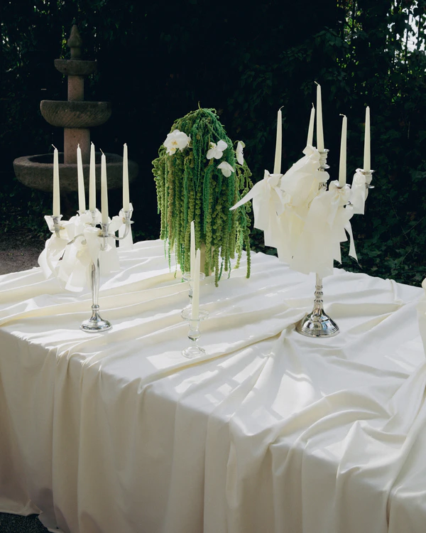 A Designer's Garden Wedding in the Heart of Valencia