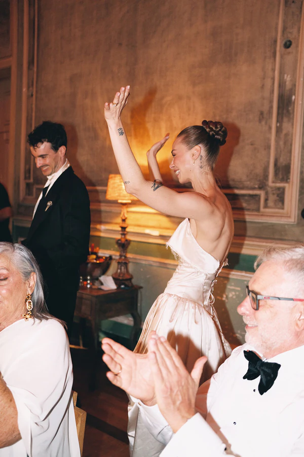 A Fever Dream Lisbon Wedding Where Art & History Collide at Palácio do Grilo