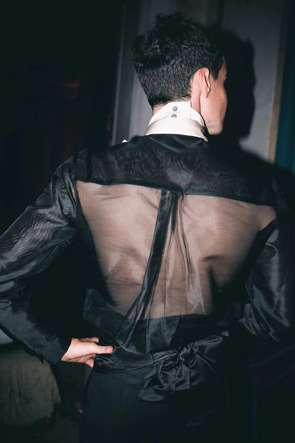 A Fever Dream Lisbon Wedding Where Art & History Collide at Palácio do Grilo