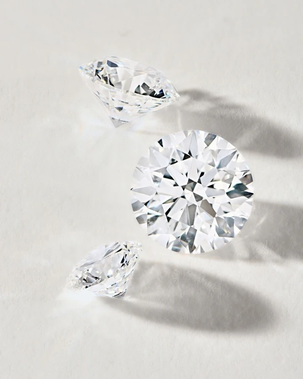 30 Expert Tips for Diamond Engagement & Wedding Ring Shopping