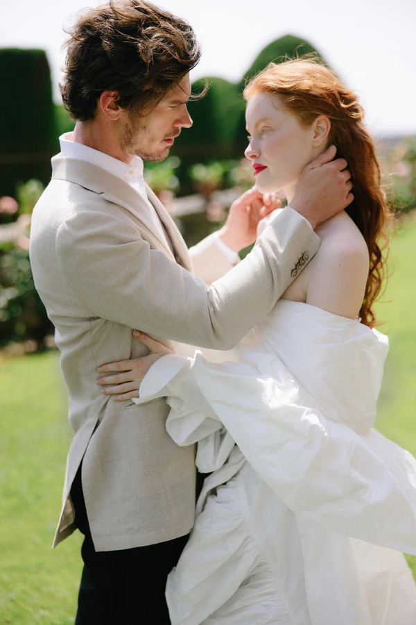 A Fusion of History, Elegance, and Love in the Wedding Editorial