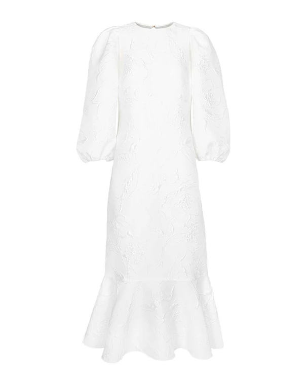 14 Stunning Dresses to Inspire Winter Brides