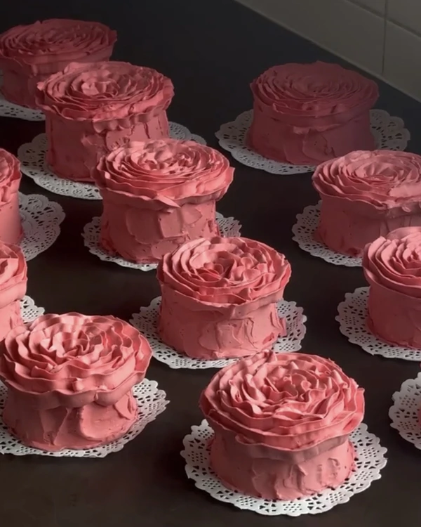 Pink Wedding Cakes & Desserts