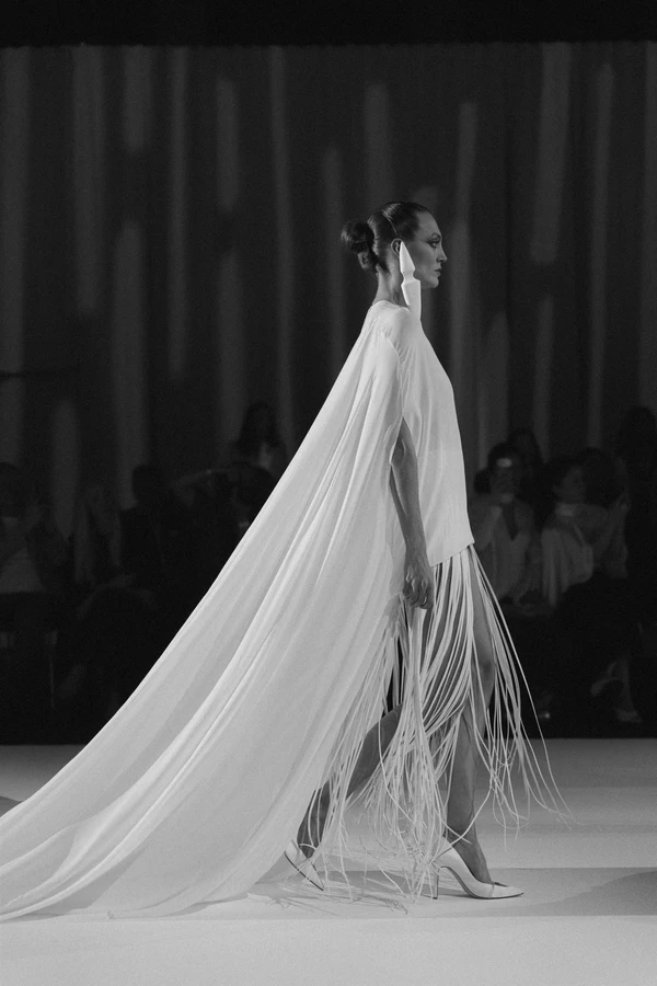 <a href="https://www.instagram.com/stephanerolland_paris/"><span>Stéphane Rolland</span></a>, Photography: <a href="https://www.instagram.com/tiposnet/">Tipos</a>