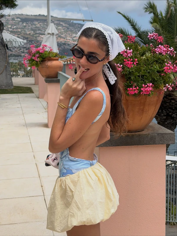 Content: <a href="https://www.instagram.com/p/DbRGGRTii3r/?hl=en&img_index=1">Vicky Montanari</a>