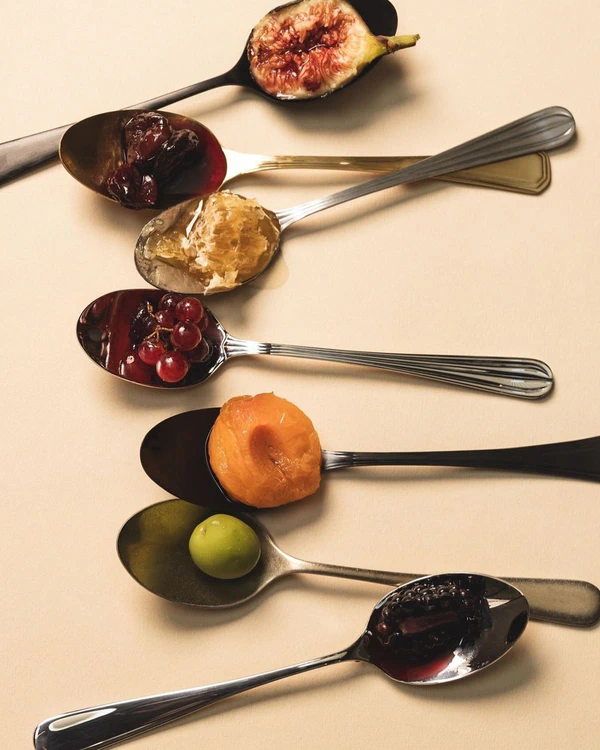45 Creative Ways to Style & Display Food at Your Wedding