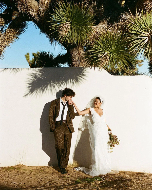 A Serene Joshua Tree Elopement