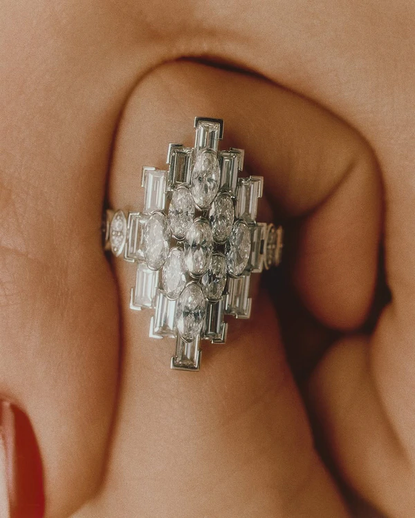 50 Iconic Vintage Engagement Ring Styles & Cuts