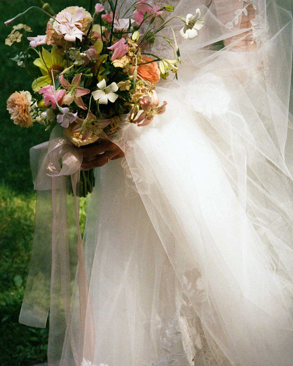 How Sincerely, Studio Pairs Digital and Film for a Story-Driven Wedding Album