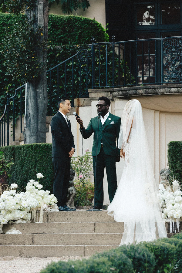 A Dreamlike Siren-Inspired Wedding With Oceanic Details in California