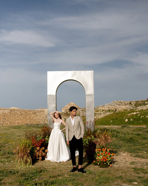 <a href="https://www.instagram.com/p/DIs8tmkuuCQ/?img_index=1">Gigi & Roses</a>, Photography: <a href="https://www.instagram.com/fotissid_photography/"><span>Fotis Sid</span></a>