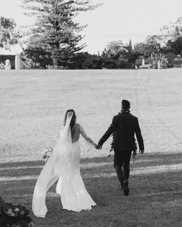 15 Best Wedding Photographers in Hawaii