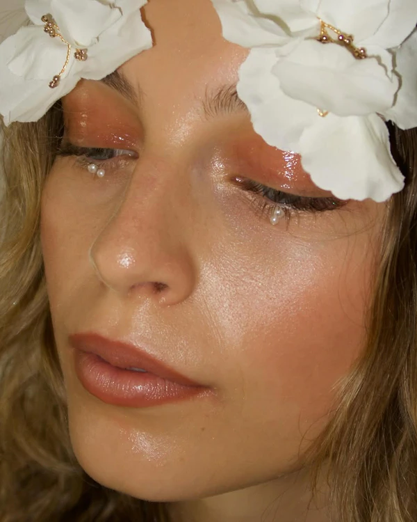 The Cool Bride’s Guide to Effortless Beauty